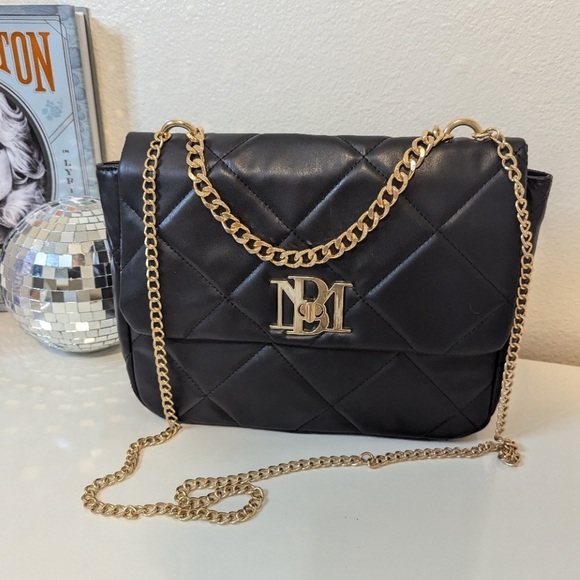 Badgley Mischka Black Large Chain Crossbody Bag with Big Diamond Quilting - Picture 4 of 11